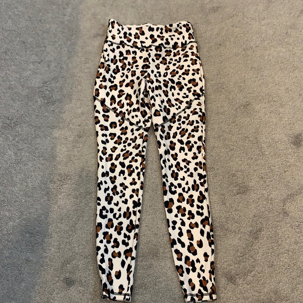 Forever 21 Leopard leggings